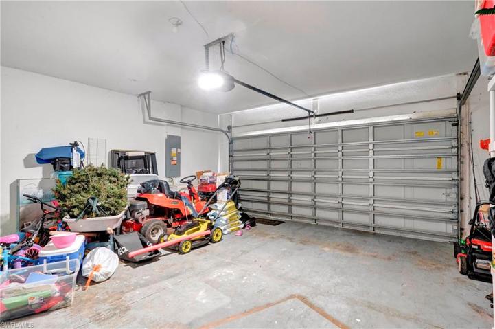 1565 Meadow RD, LEHIGH ACRES FL 33976
