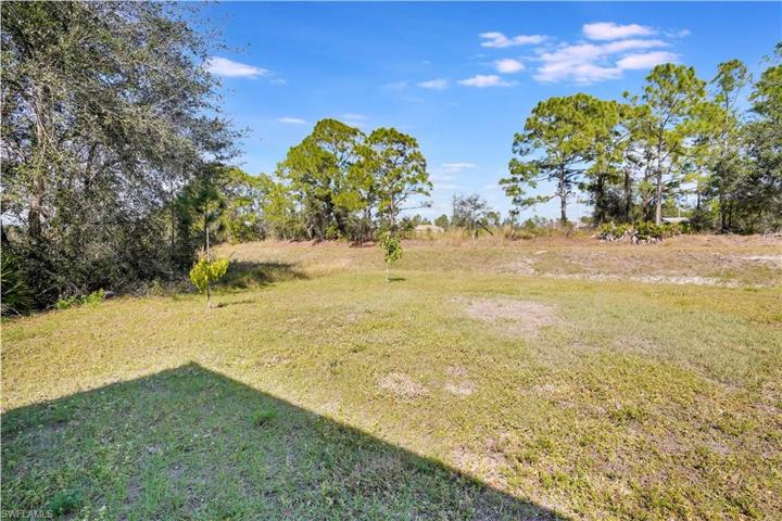 1565 Meadow RD, LEHIGH ACRES FL 33976