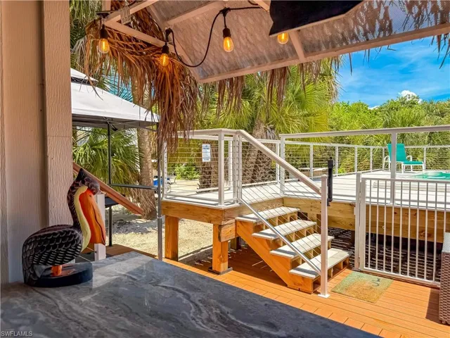 541  Gulf  LN, Upper Captiva, FL 33924