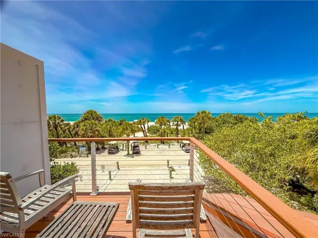 541  Gulf  LN, Upper Captiva, FL 33924