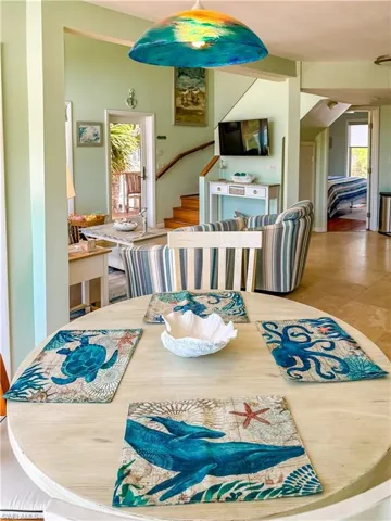 541  Gulf  LN, Upper Captiva, FL 33924