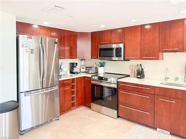 541  Gulf  LN, Upper Captiva, FL 33924