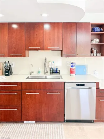 541  Gulf  LN, Upper Captiva, FL 33924