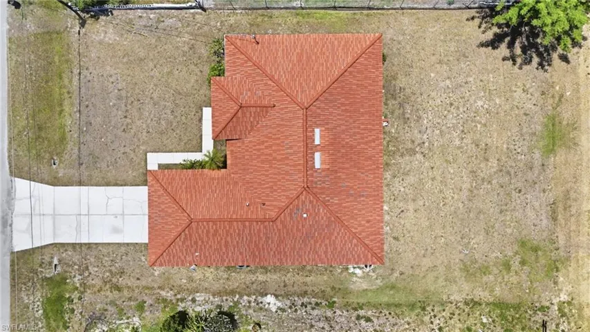 1011  Chadbourne  AVE, Lehigh Acres, FL 33971