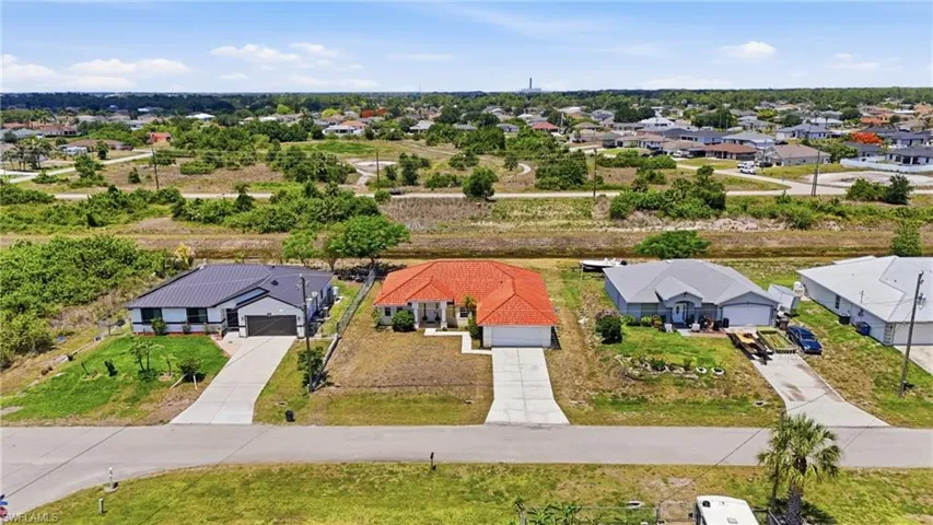 1011  Chadbourne  AVE, Lehigh Acres, FL 33971