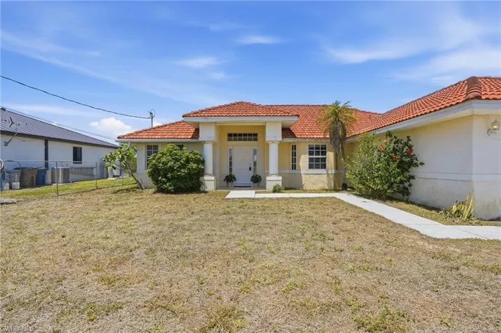 1011  Chadbourne  AVE, Lehigh Acres, FL 33971