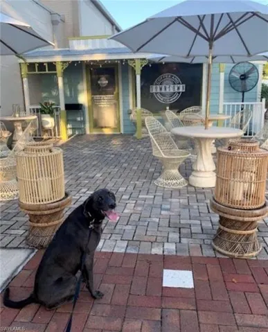Downtown coffee shop