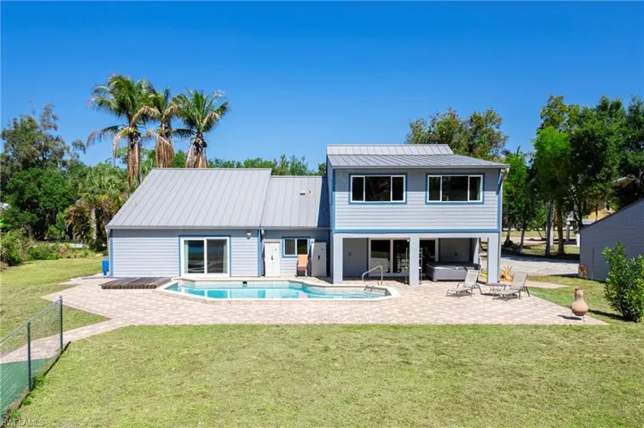 6268 Foxfire Ln, Fort Myers, Florida 33912