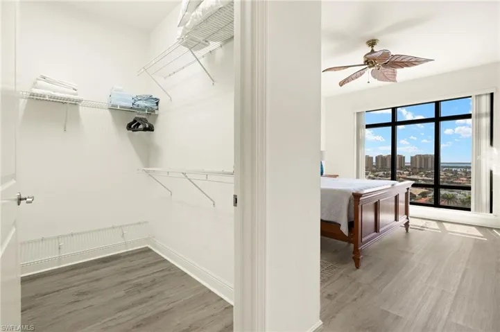 Walk in closet