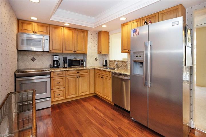 3115 Gulf Shore BLVD N # 104S, NAPLES FL 34103