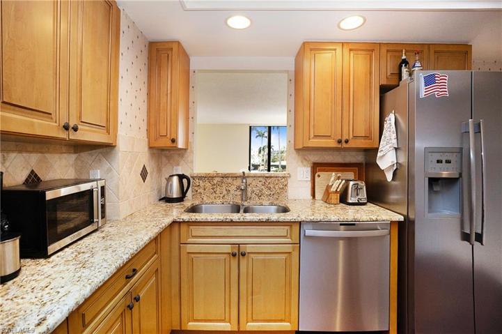 3115 Gulf Shore BLVD N # 104S, NAPLES FL 34103
