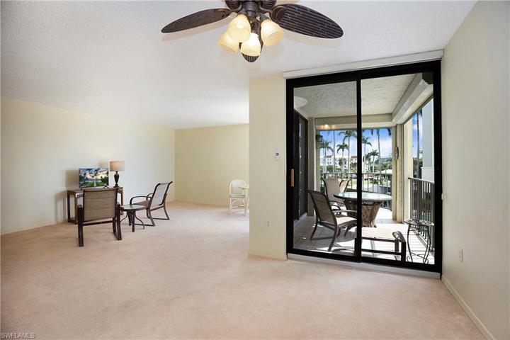 3115 Gulf Shore BLVD N # 104S, NAPLES FL 34103