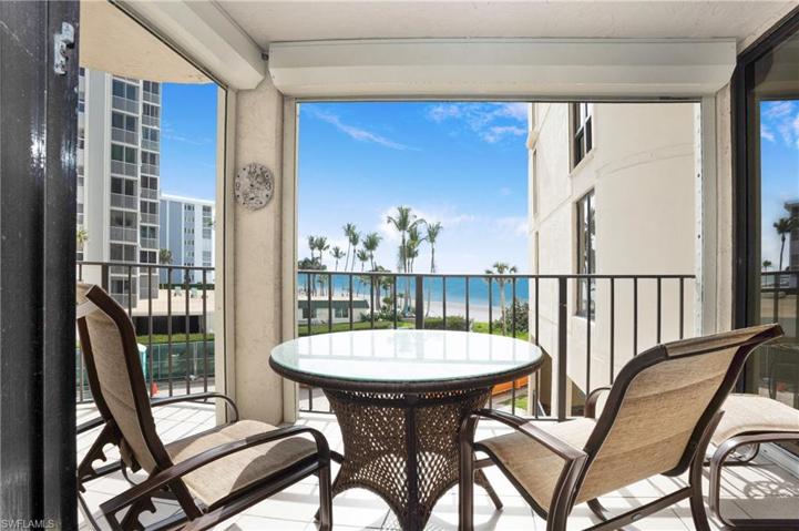 3115 Gulf Shore BLVD N # 104S, NAPLES FL 34103