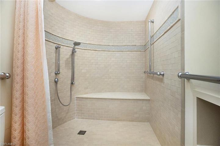 3115 Gulf Shore BLVD N # 104S, NAPLES FL 34103