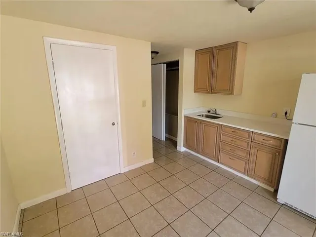 5214 Sholtz St A+b, Naples, Florida 34113
