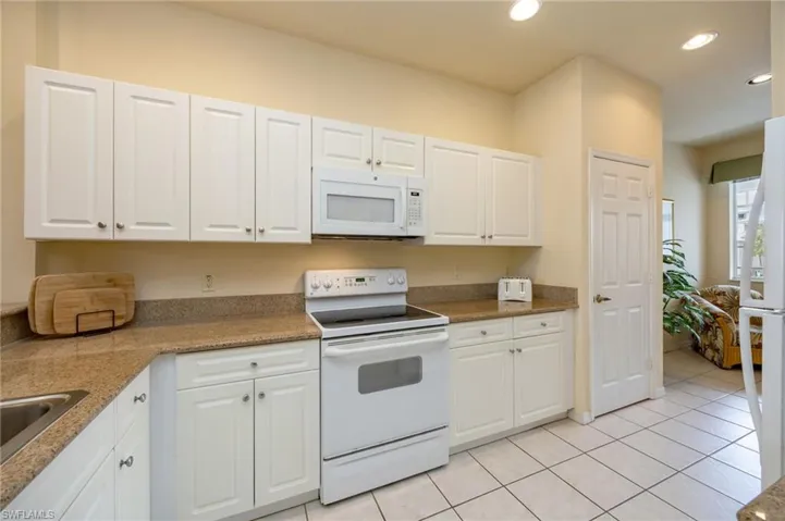 7920 Mahogany Run Ln 1024, Naples, Florida 34113