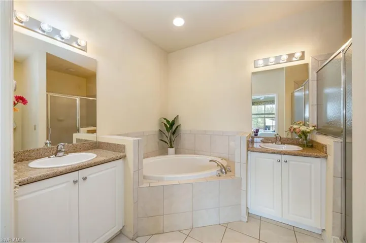 7920 Mahogany Run Ln 1024, Naples, Florida 34113