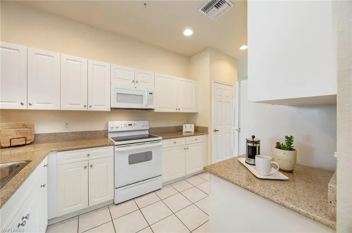 7920 Mahogany Run Ln 1024, Naples, Florida 34113