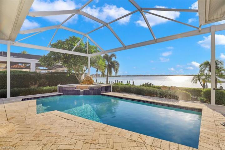 1076  Old Marco  LN, MARCO ISLAND, FL 34145