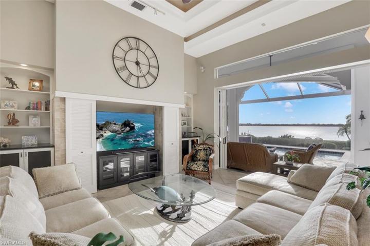 1076  Old Marco  LN, MARCO ISLAND, FL 34145