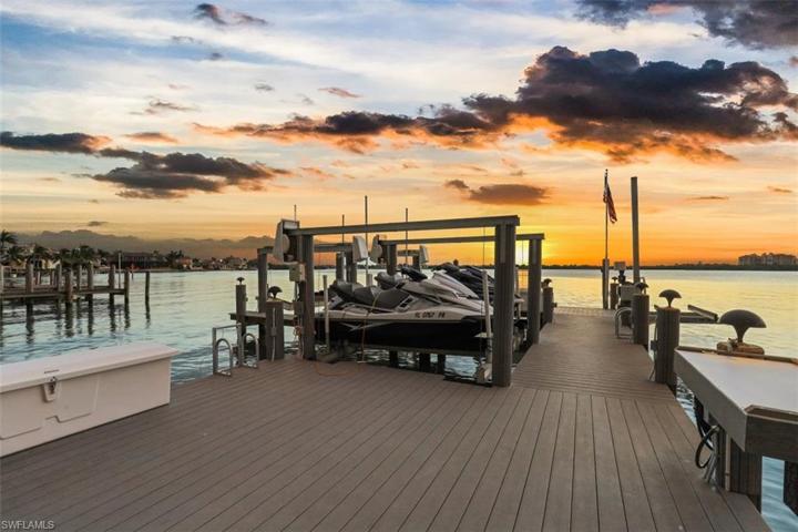 1076  Old Marco  LN, MARCO ISLAND, FL 34145