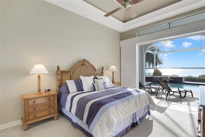 1076  Old Marco  LN, MARCO ISLAND, FL 34145