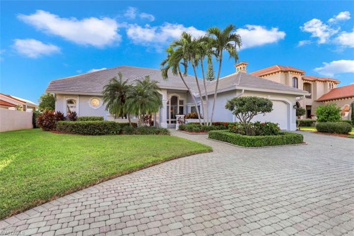 1076  Old Marco  LN, MARCO ISLAND, FL 34145