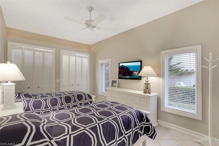 1076  Old Marco  LN, MARCO ISLAND, FL 34145