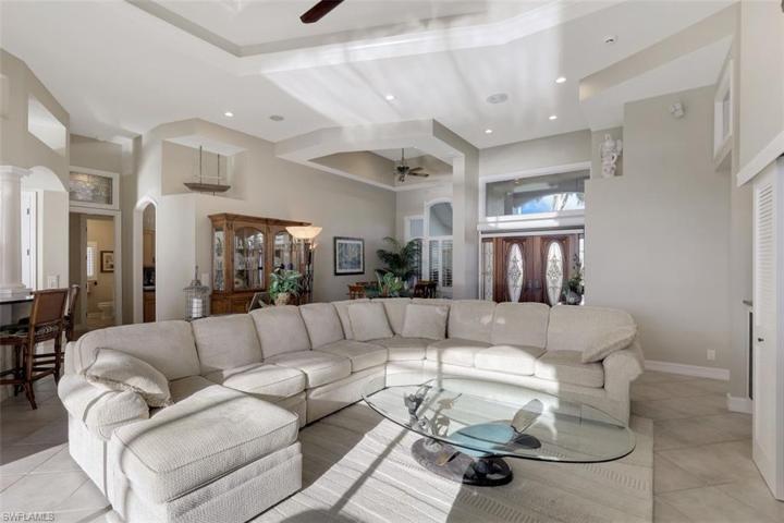 1076  Old Marco  LN, MARCO ISLAND, FL 34145