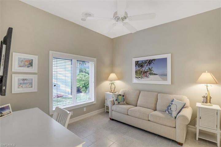 1076  Old Marco  LN, MARCO ISLAND, FL 34145