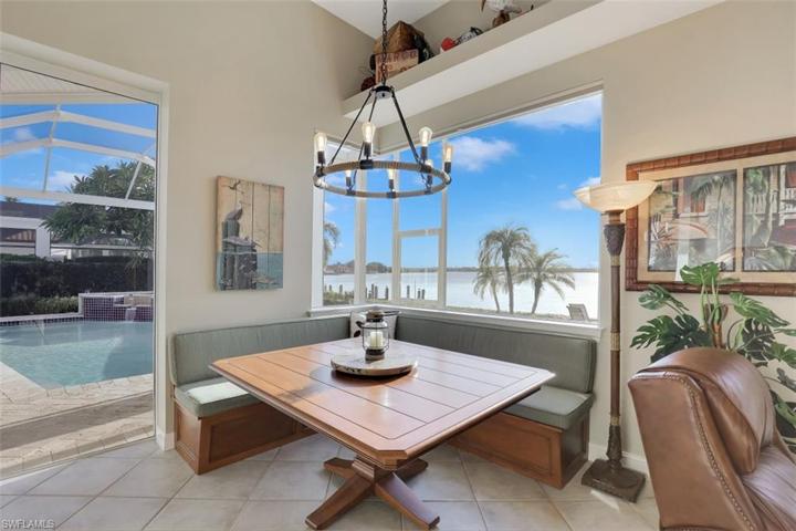 1076  Old Marco  LN, MARCO ISLAND, FL 34145