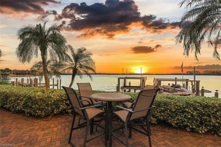 1076  Old Marco  LN, MARCO ISLAND, FL 34145