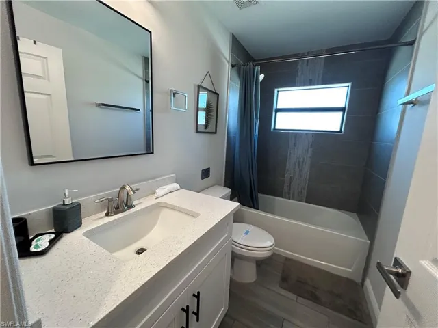 1008 Nw 12th Ave, Cape Coral, Florida 33993