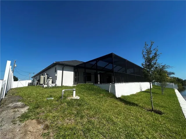 1008 Nw 12th Ave, Cape Coral, Florida 33993