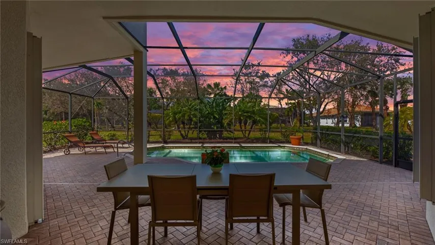 Enjoy dazzling SWFL skies from your private lanai
