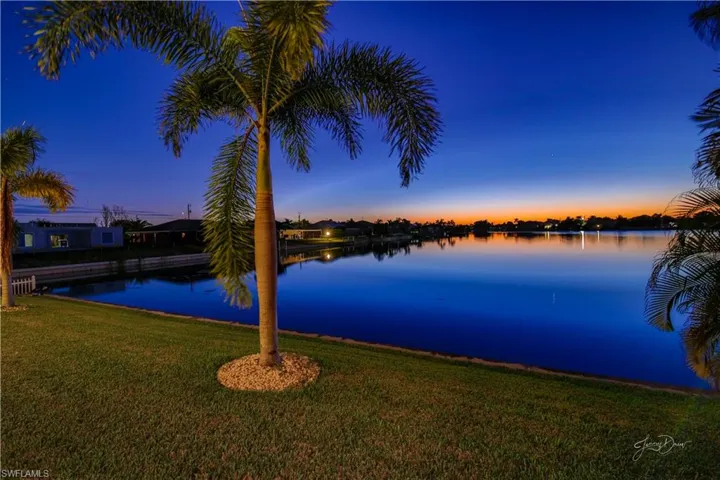 401 Ne 19th Pl, Cape Coral, Florida 33909