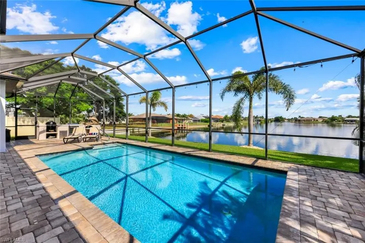 401 Ne 19th Pl, Cape Coral, Florida 33909