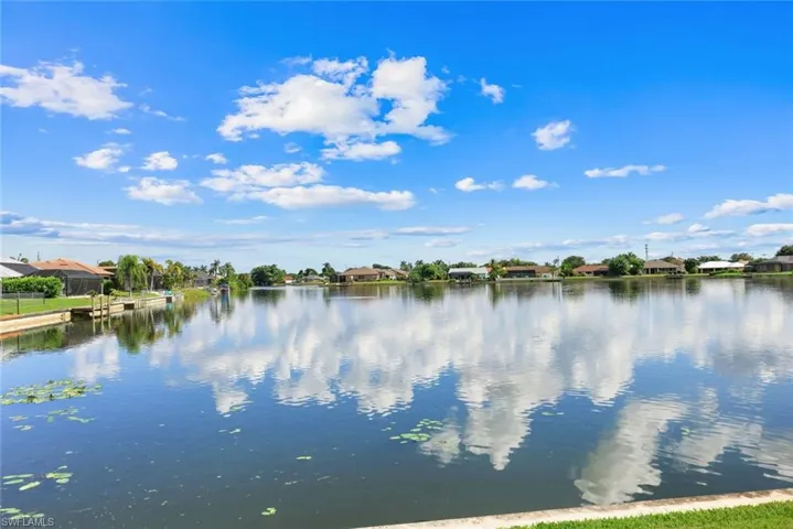 401 Ne 19th Pl, Cape Coral, Florida 33909