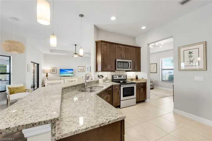 401 Ne 19th Pl, Cape Coral, Florida 33909