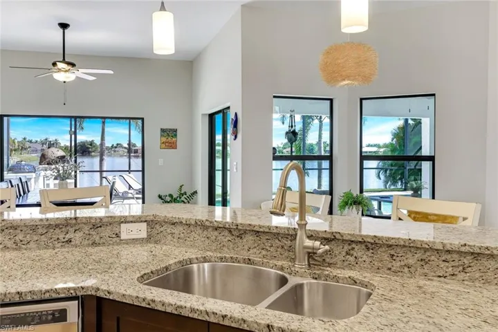 401 Ne 19th Pl, Cape Coral, Florida 33909