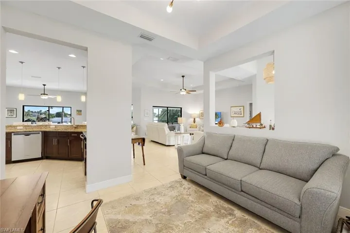 401 Ne 19th Pl, Cape Coral, Florida 33909