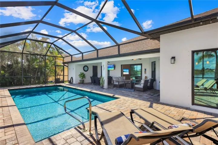 401 Ne 19th Pl, Cape Coral, Florida 33909