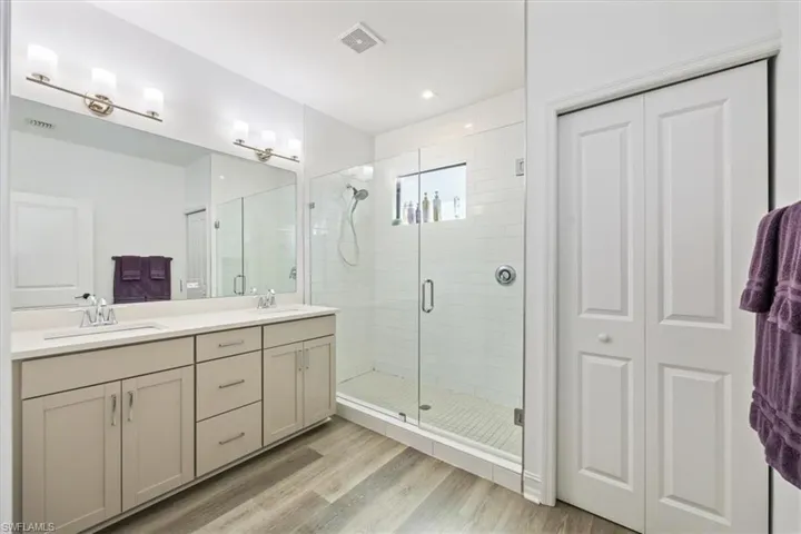 7320  Rockefeller  DR, Naples, FL 34119