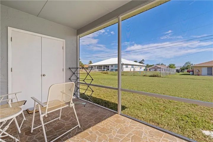 527 Se 6th Ave, Cape Coral Fl 33990