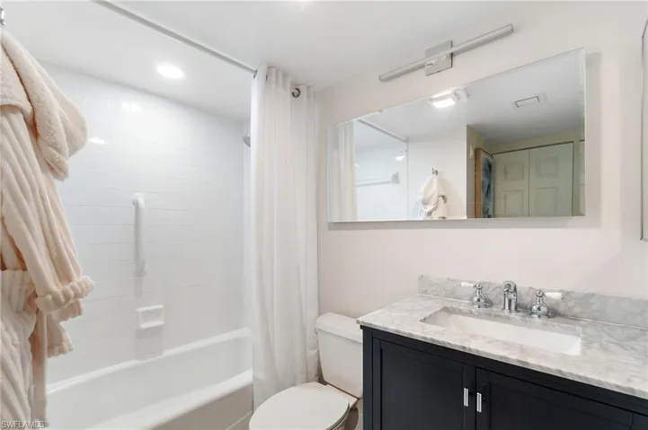 1526 Oyster Catcher Pt 1526a, Naples, Florida 34105