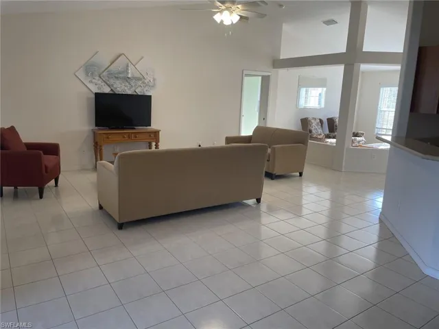 428 Se 13th Pl, Cape Coral Fl 33990