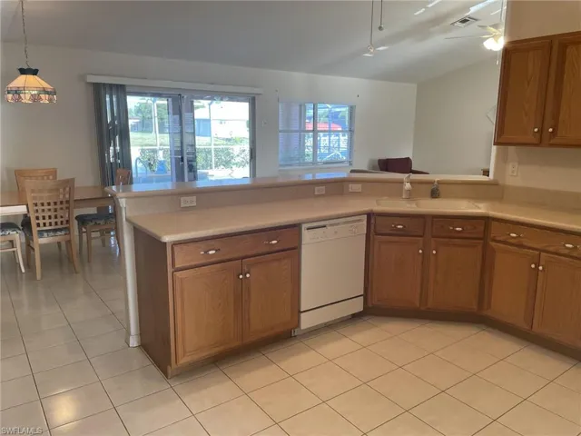 428 Se 13th Pl, Cape Coral Fl 33990