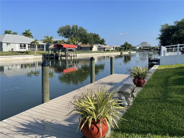 428 Se 13th Pl, Cape Coral Fl 33990