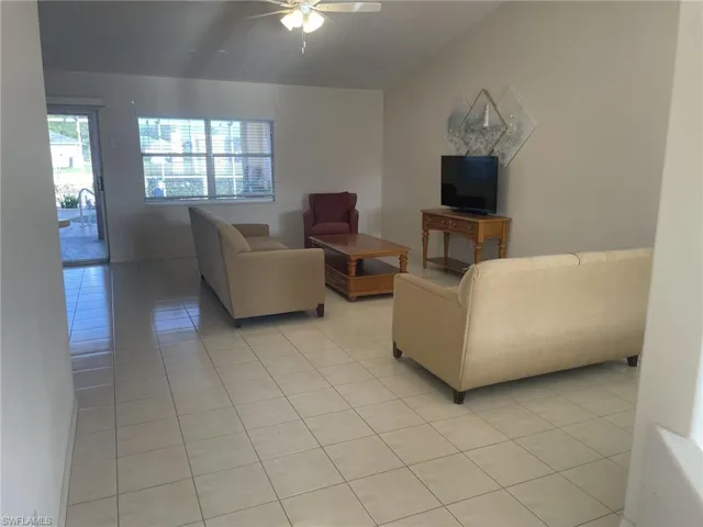 428 Se 13th Pl, Cape Coral Fl 33990