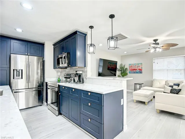 217 Miramar St, Fort Myers Beach, Florida 33931